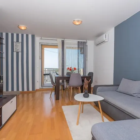 Apartment Sea View In Makarska, Free Parking