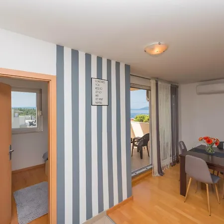 Sea View In Makarska, Free Parking Apartment