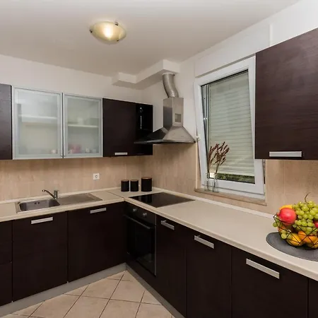 Sea View In Makarska, Free Parking Apartment *